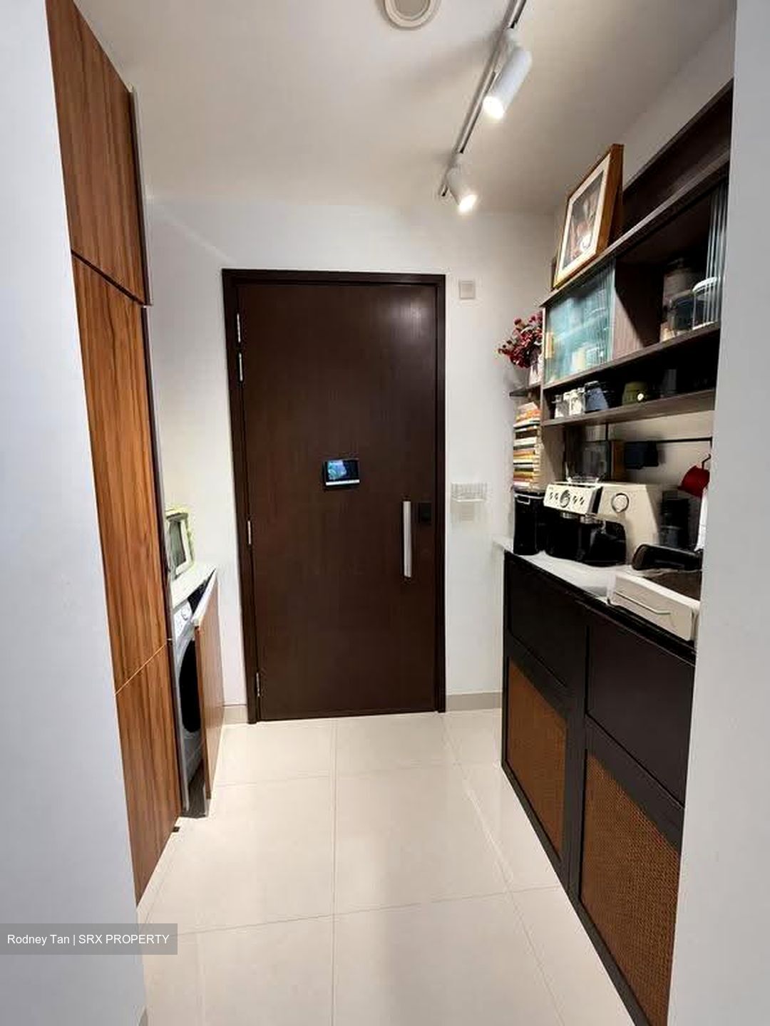 The Water Edge (D14), Apartment #638211041